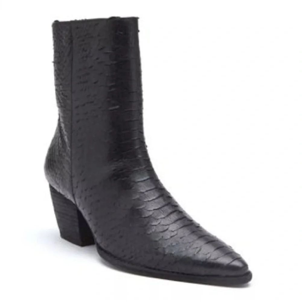 Matisse color black